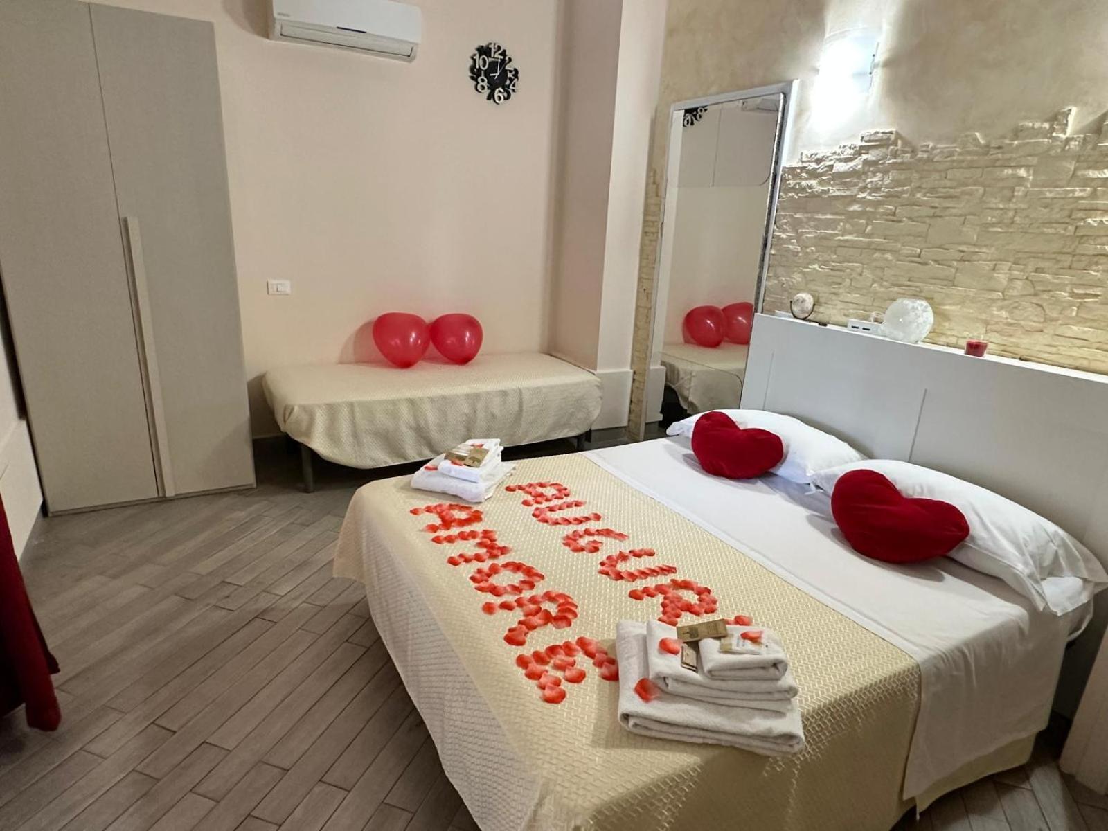 Sicily In Love 2 - Rooms & Breakfast Таормина Экстерьер фото